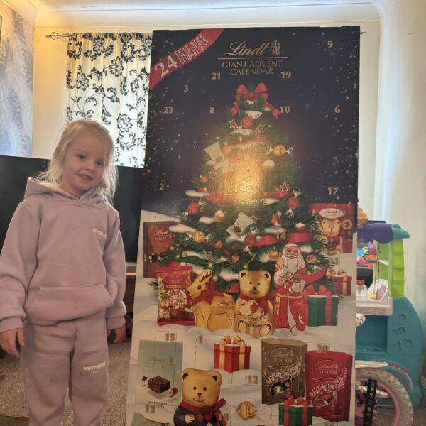 WIN A GIANT LINDT 5FT FAMILY ADVENT CALENDAR – 2 WINNERS